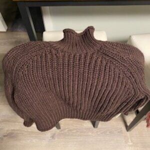 H&M Turtleneck Sweater - Brown Size Small. Never worn